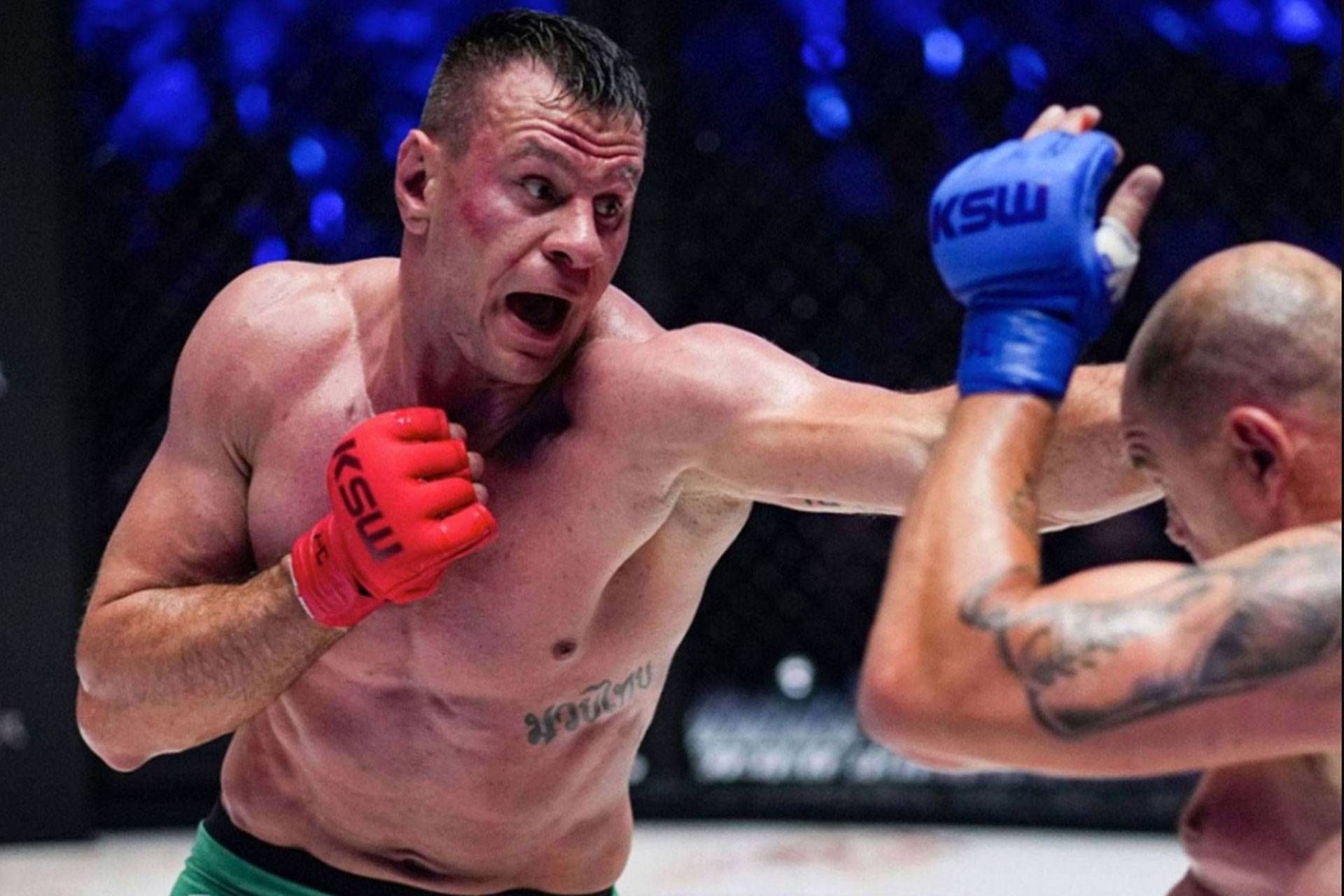 Video: Jungle Fight main event ends in brawl after fighter refuses to let go of submission